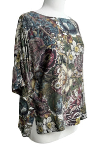 Market of Stars LOVE WILD FLORAL TUNIC TOP