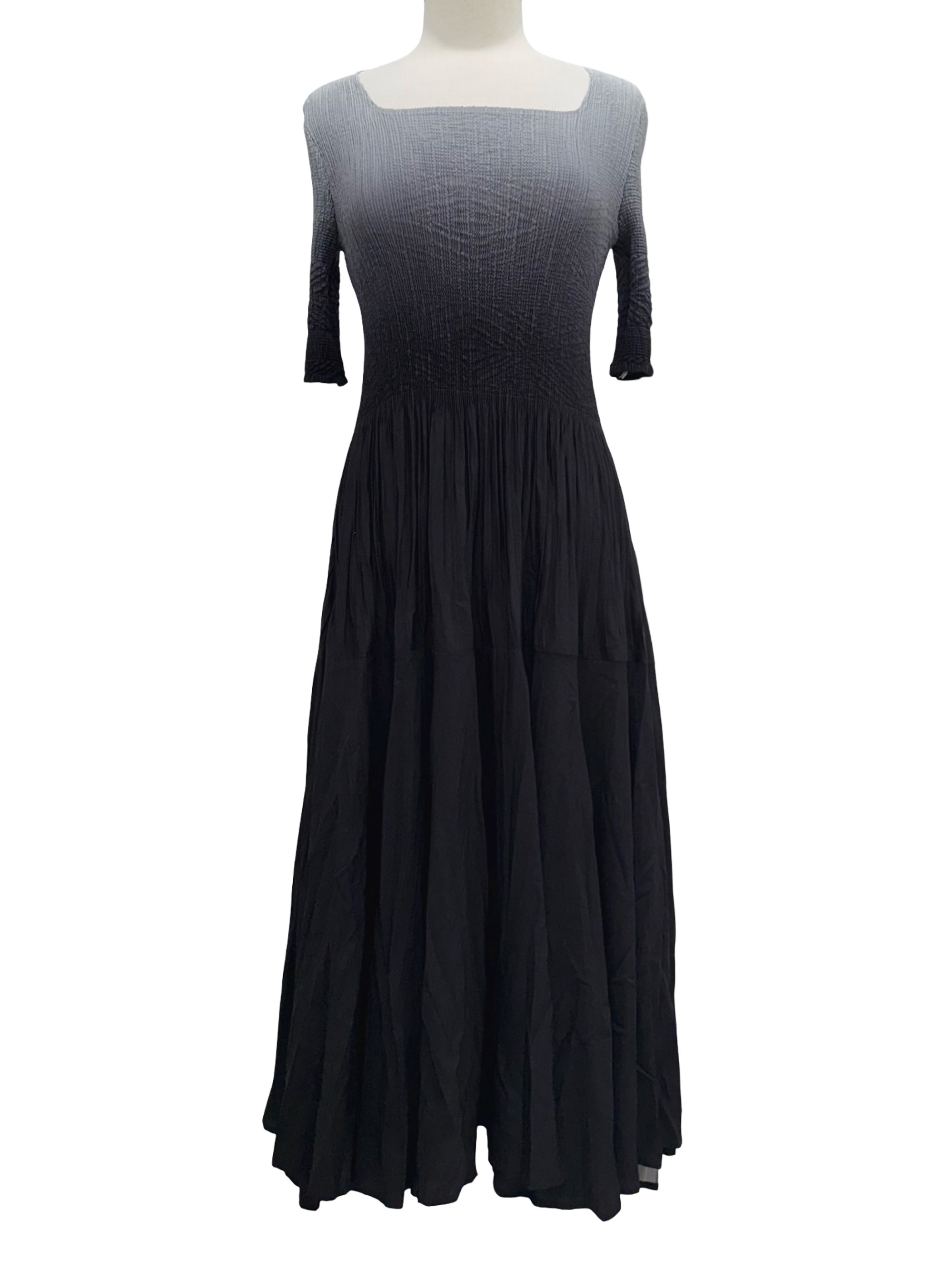 Vanité 3/4 SLEEVE PLEAT OMBRE DRESS