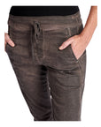 Alembika ICONIC JEAN BROWN