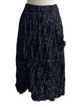 Load image into Gallery viewer, Chalet KNIT PRINT SKIRT
