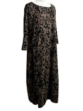 Load image into Gallery viewer, Cut Loose FLORAL JACQUARD 3/4 SLEEVE DRESS
