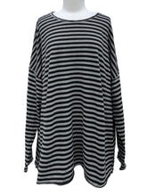 Load image into Gallery viewer, Cut Loose OVERSIZE T-SHIRT

