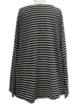Load image into Gallery viewer, Cut Loose OVERSIZE T-SHIRT
