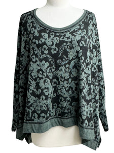 Cut Loose FLORAL JACQUARD V NECK TOP