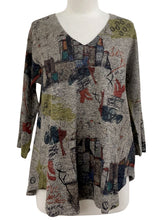 Load image into Gallery viewer, Inoah V NECK LOVE ME TOP
