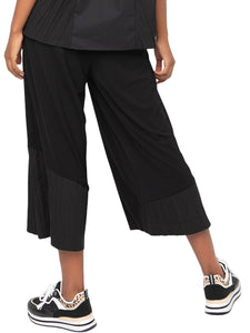 Ozai N Ku CROP TROUSER