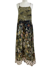 Load image into Gallery viewer, Market of Stars BEES SLIP DRESS
