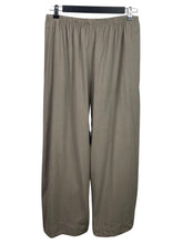 Load image into Gallery viewer, Cut Loose TENCEL MODAL TWIST PANT
