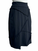 Load image into Gallery viewer, Cynthia Ashby VERA SEAM SHORT SKIRT
