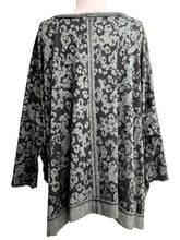 Load image into Gallery viewer, Cut Loose FLORAL JACQUARD V NECK TOP
