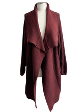 Load image into Gallery viewer, Cynthia Ashby HOLEY FRANK CARDI
