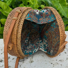 Load image into Gallery viewer, The Winding Road ROUND CANE CROSSBODY
