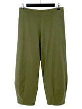Load image into Gallery viewer, Fenini LANTERN CROP PANT
