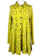 Load image into Gallery viewer, Tulip Snapdragon &amp; Twig KNIT SHIRT PRINT LAURYN - Originally $149
