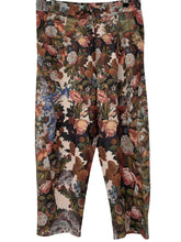 Load image into Gallery viewer, Market of Stars LOVE CROP PANT FLORAL
