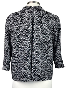Niche LEAF TWIN BUTTON BLOUSE
