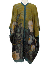 Load image into Gallery viewer, Cocoon House LONG KIMONO ROSES
