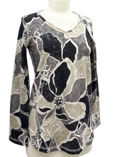 Load image into Gallery viewer, Escape by Habitat V NECK FLORAL TOP COTTON SLUB
