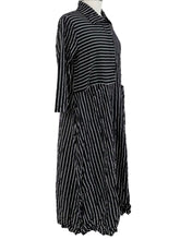 Load image into Gallery viewer, Shana SNAP FRONT STRIPE DRESS
