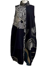 Load image into Gallery viewer, Yaza KASUR TUNIC VEST
