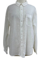 Load image into Gallery viewer, JAG Jeans EYELET BLOUSE
