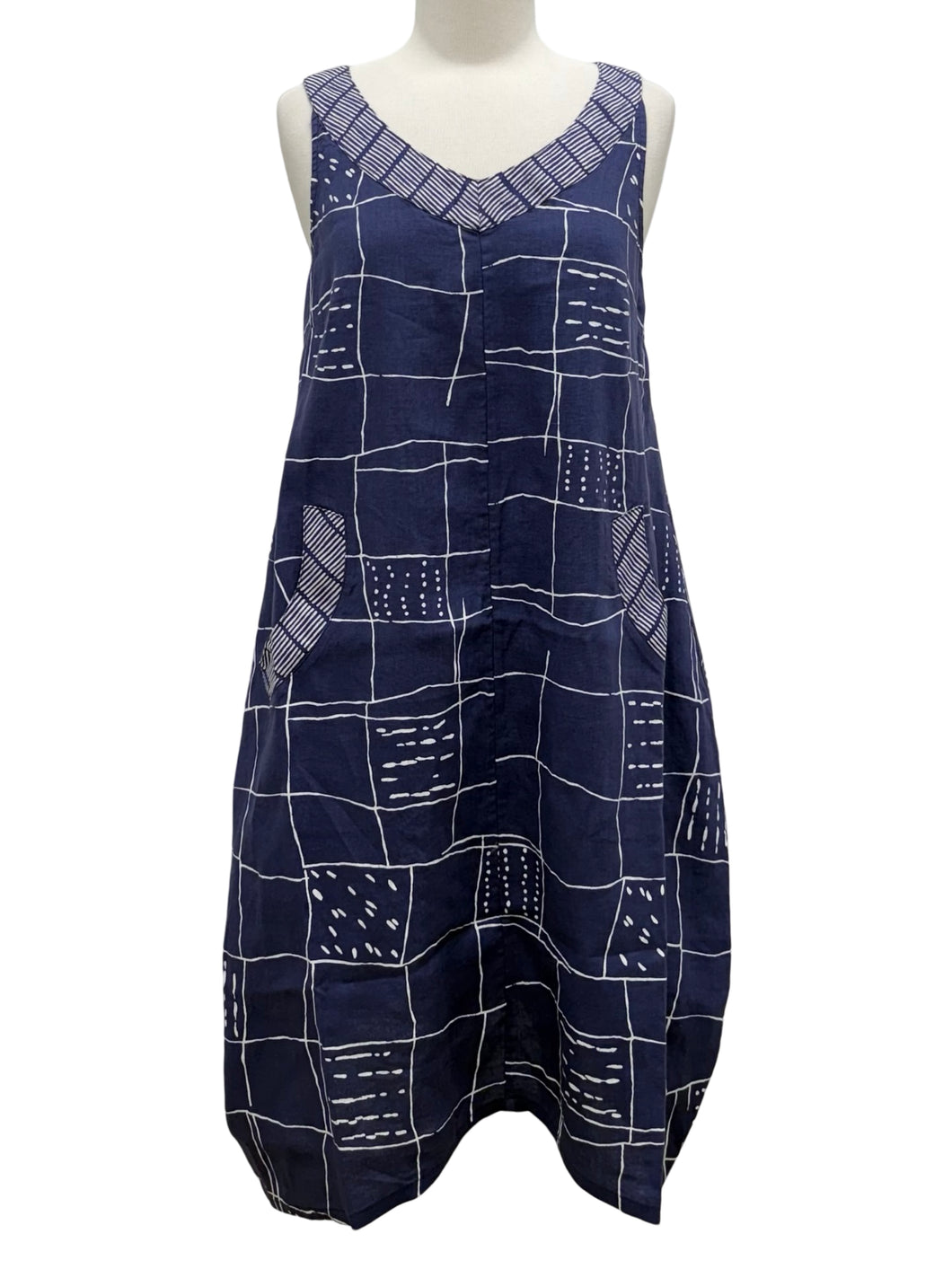 Olivia by Habitat MUSEUM V NECK SLEEVELESS DRESS