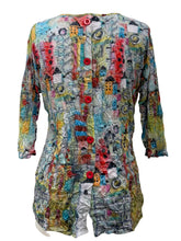 Load image into Gallery viewer, Shana 3/4 SLEEVE CRINKLE HOUSE TEE
