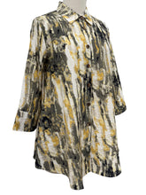 Load image into Gallery viewer, Shana 3/4 SLEEVE BLOUSE MARBLE PRINT
