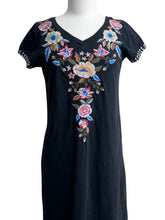 Load image into Gallery viewer, Caite SHORT SLEEVE V EMBROIDERY DRESS
