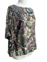 Load image into Gallery viewer, Market of Stars LOVE WILD FLORAL TUNIC TOP
