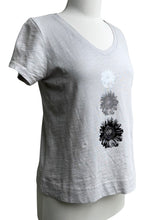Load image into Gallery viewer, Escape by Habitat SHORT SLEEVE VNECK SUNFLOWER
