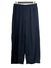 Load image into Gallery viewer, Cut Loose CROP DART PANT
