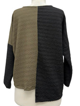 Load image into Gallery viewer, Inoah STEP HEM PULLOVER
