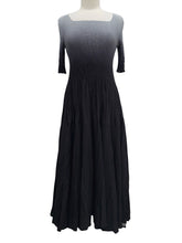 Load image into Gallery viewer, Vanité 3/4 SLEEVE PLEAT OMBRE DRESS
