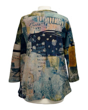 Load image into Gallery viewer, Three Potato V NECK BOXY TOP
