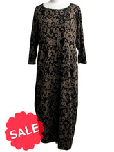 Load image into Gallery viewer, Cut Loose FLORAL JACQUARD 3/4 SLEEVE DRESS - ORIGINALLY $169
