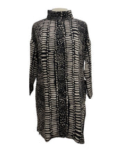 Load image into Gallery viewer, Olivia by Habitat CREPE STONE ARTIST TUNIC
