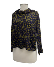 Load image into Gallery viewer, Olivia by Habitat CIRCLES PULLOVER

