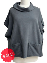 Load image into Gallery viewer, Fenini FLEECE VEST TOPPER - ORIGINALLY $110
