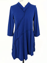 Load image into Gallery viewer, Cynthia Ashby SEAM TUNIC TOP ZUMA - Originally $209
