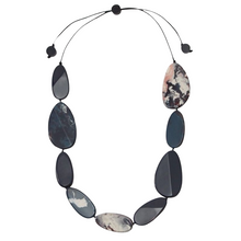 Load image into Gallery viewer, Sylca MARBLE HOLLY NECKLACE

