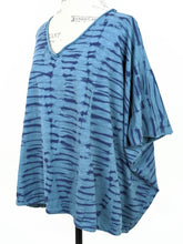 Load image into Gallery viewer, Prairie Cotton OASIS VNECK BLOUSON TEE
